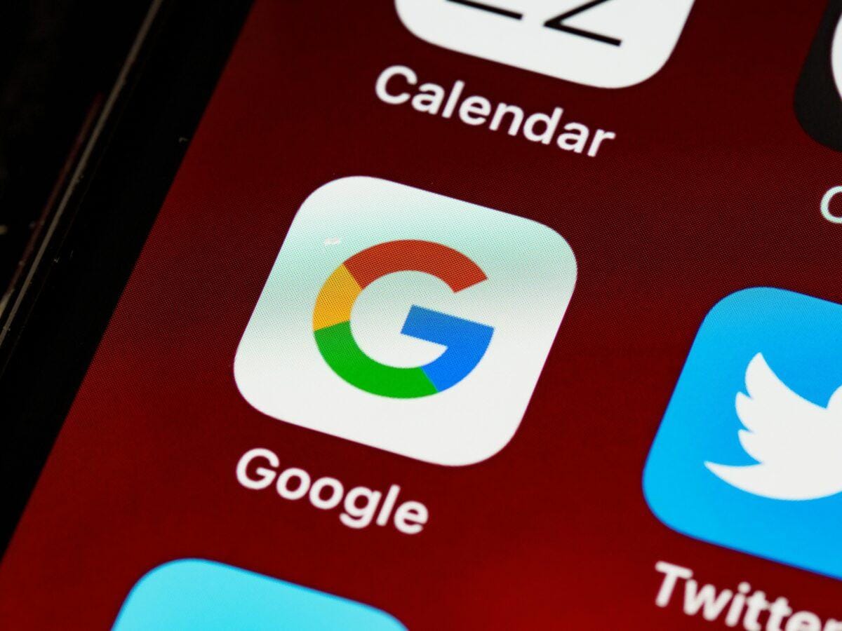 Google Antigravity cria softwares sozinho